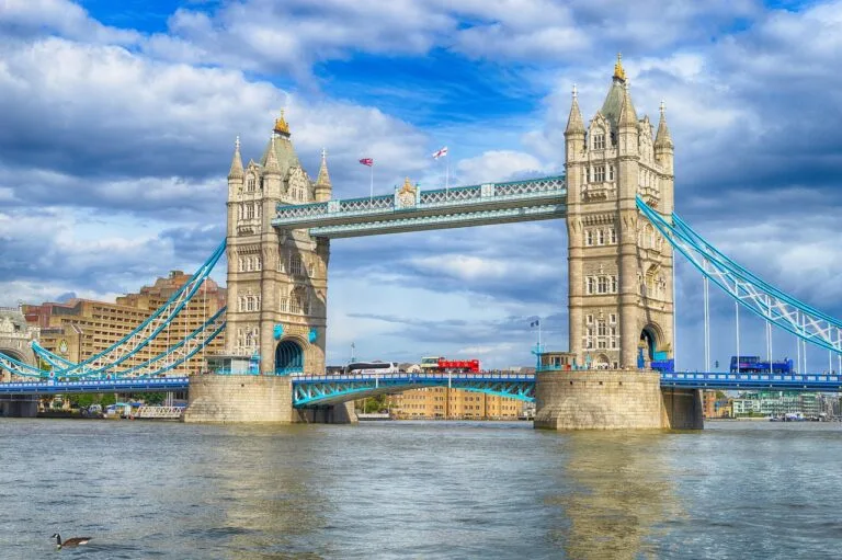 Europe historical places in Marathi